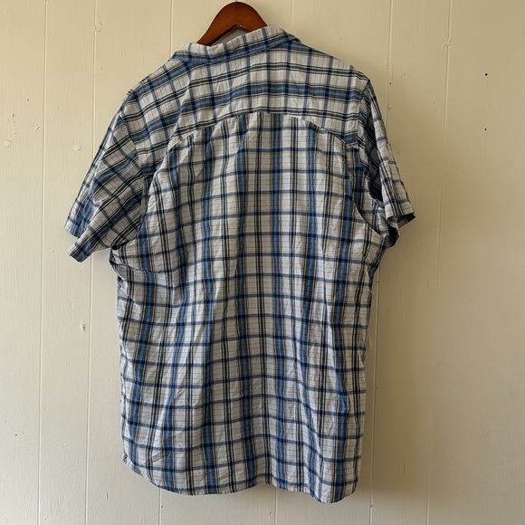 The North Face Short Sleeve Plaid Button Down Men's XL Extra Large Nylon Shirt - Picture 6 of 7
